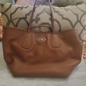 Beautiful coach tote